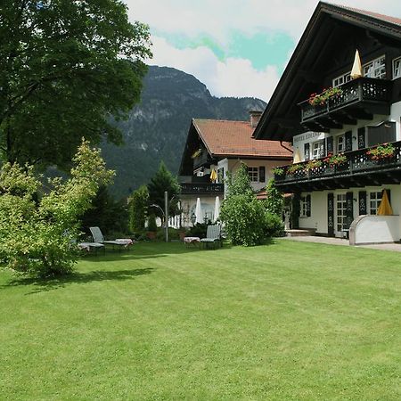 Hotel Edelweiss Garni Гармиш-Партенкирхен Экстерьер фото