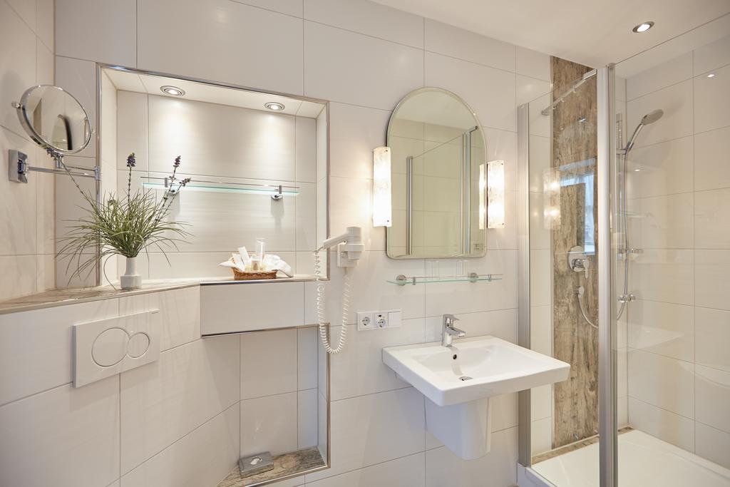 Hotel Edelweiss Garni Гармиш-Партенкирхен Экстерьер фото