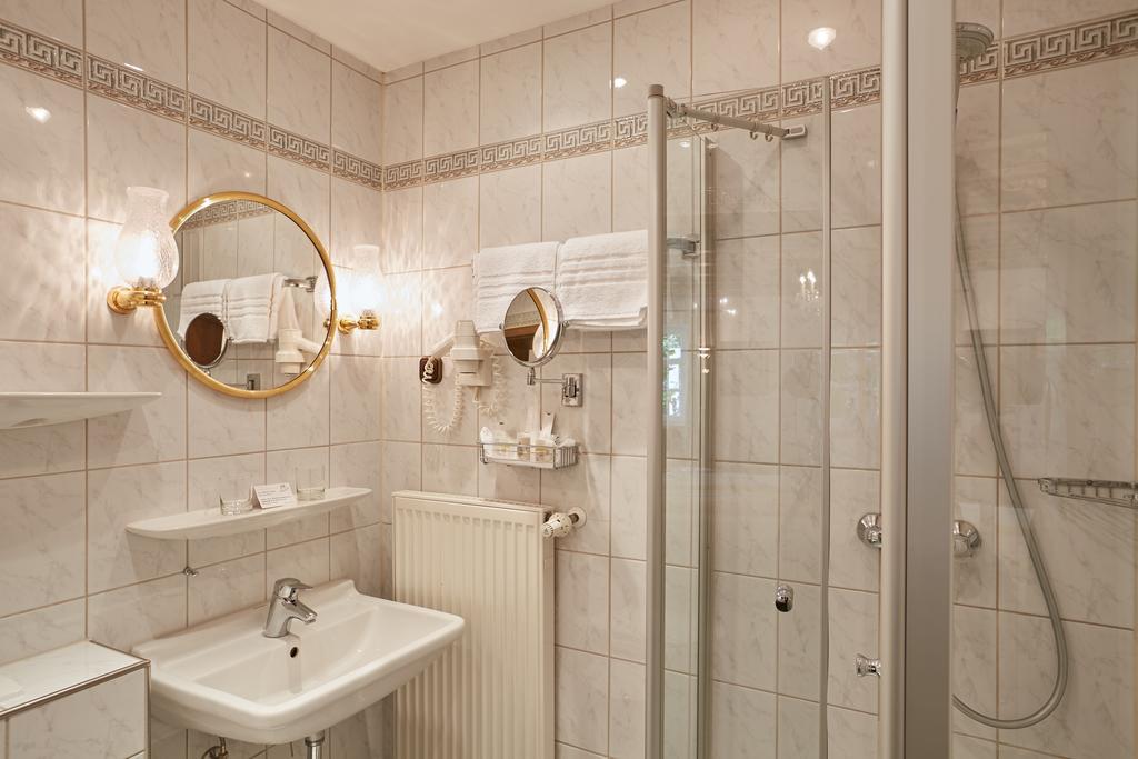 Hotel Edelweiss Garni Гармиш-Партенкирхен Экстерьер фото