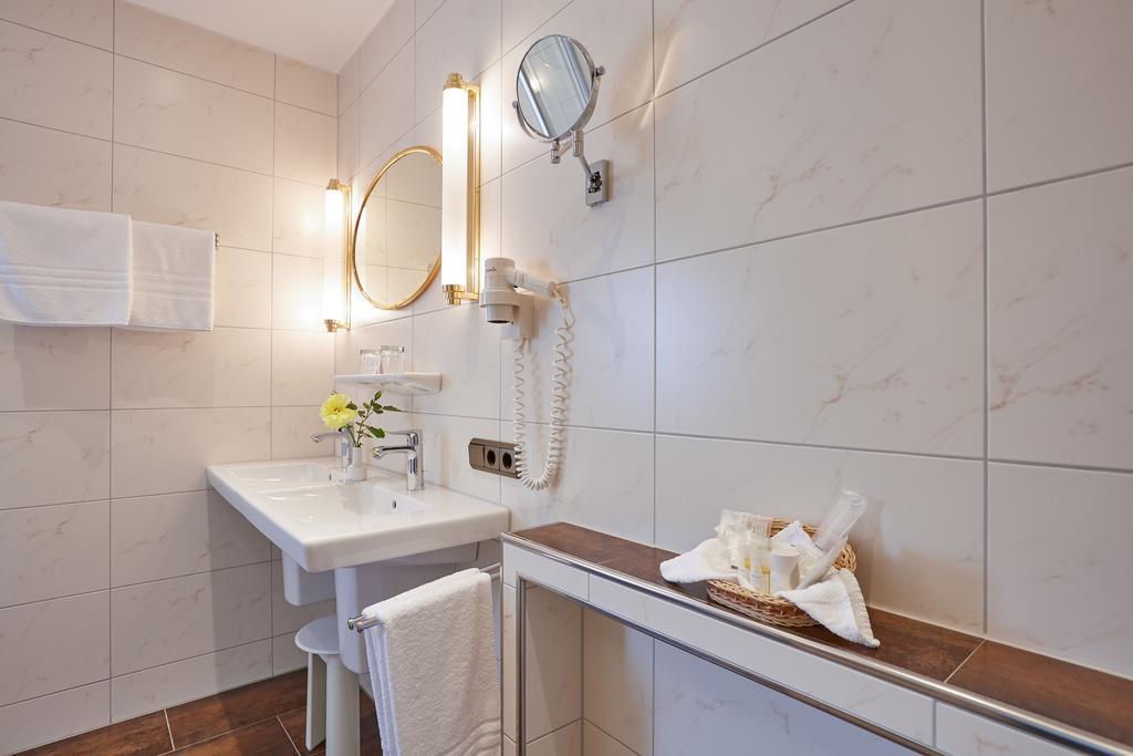 Hotel Edelweiss Garni Гармиш-Партенкирхен Экстерьер фото