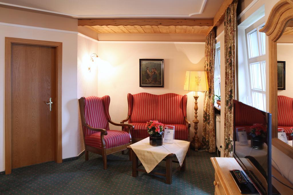Hotel Edelweiss Garni Гармиш-Партенкирхен Номер фото